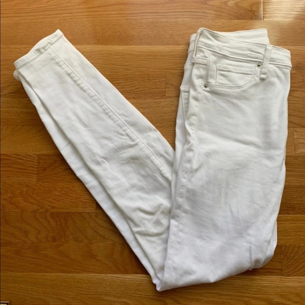 Abercrombie & fitch white skinny jeans